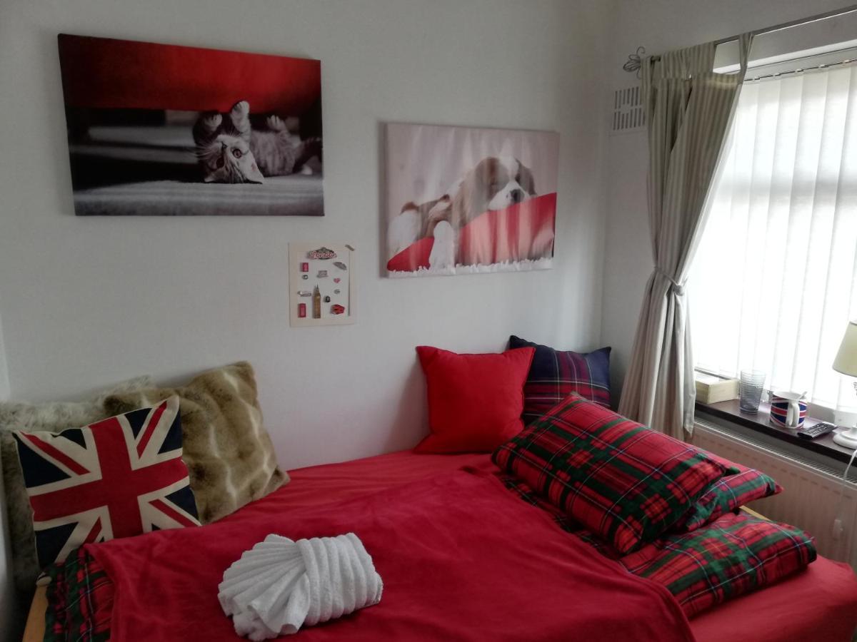 Nice Rooms In Queen House Clay Cross Exteriör bild