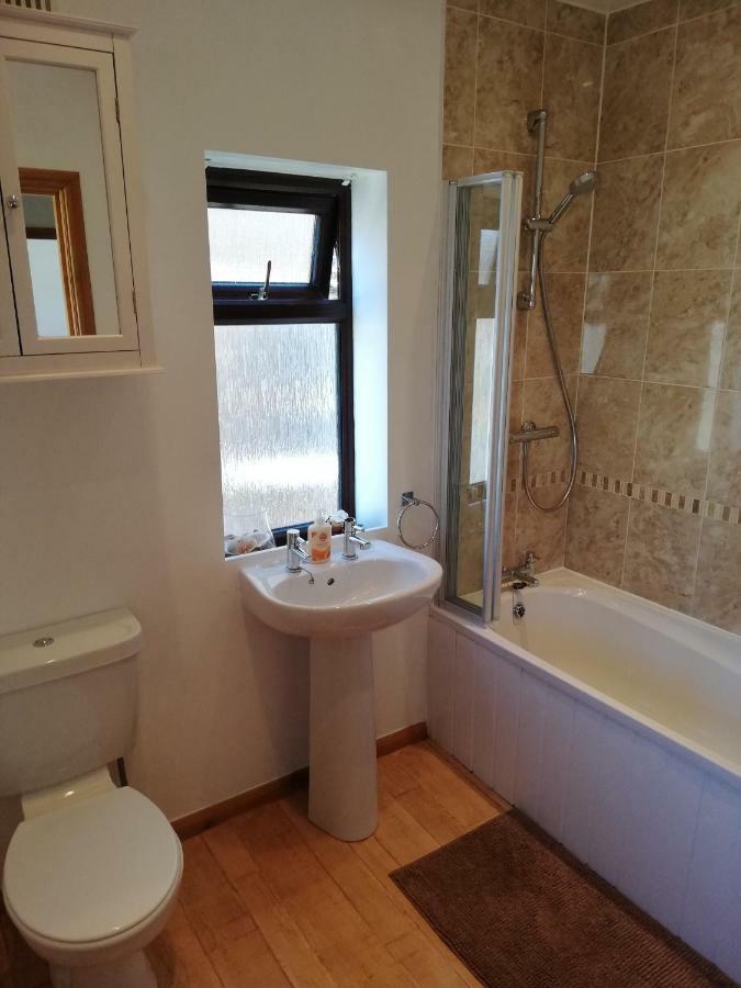 Nice Rooms In Queen House Clay Cross Exteriör bild